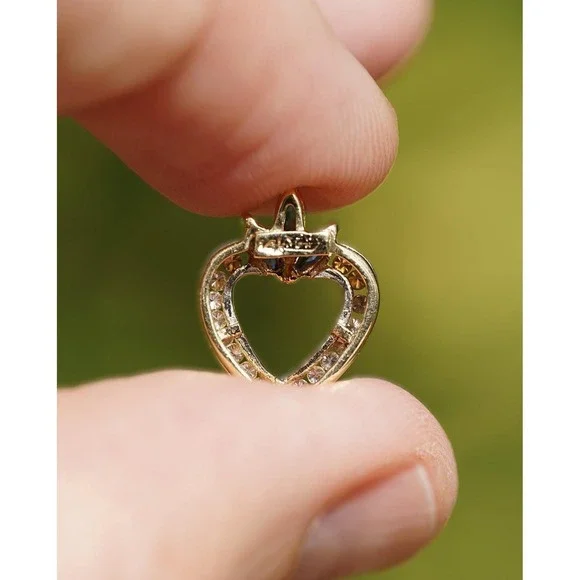 Vintage 14k Solid Yellow Gold Heart Natural Sapphire & Diamond Pendant Necklace‎ - Picture 4 of 8